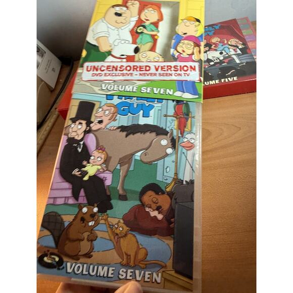 Family Guy DVD Collection Volumes 4,5,6,7 - Picture 14 of 14